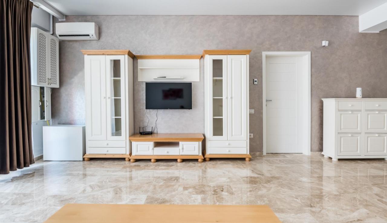 Sns Apartament In Vila Sophia Mamaia Exterior photo