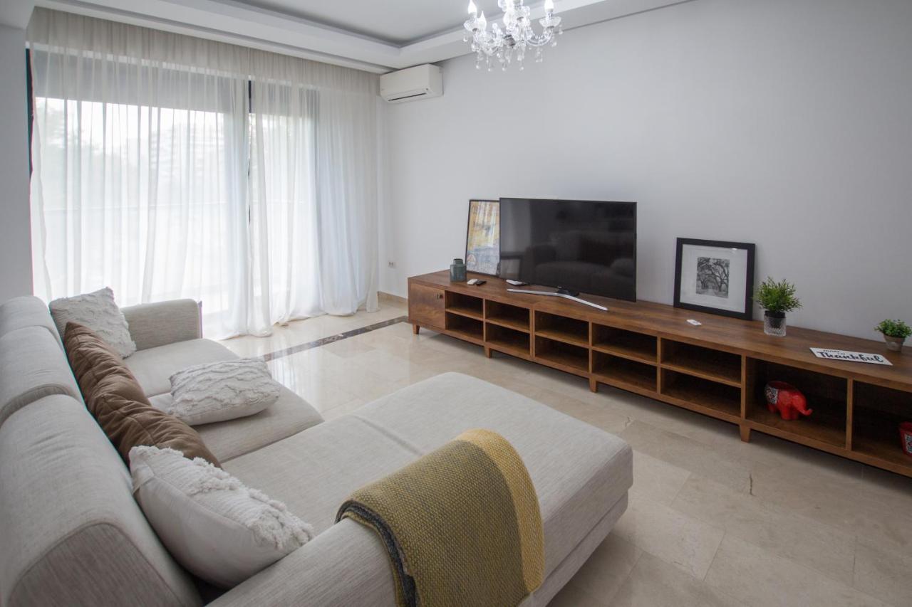 Sns Apartament In Vila Sophia Mamaia Exterior photo