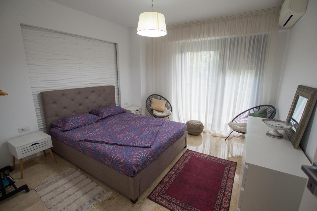 Sns Apartament In Vila Sophia Mamaia Exterior photo