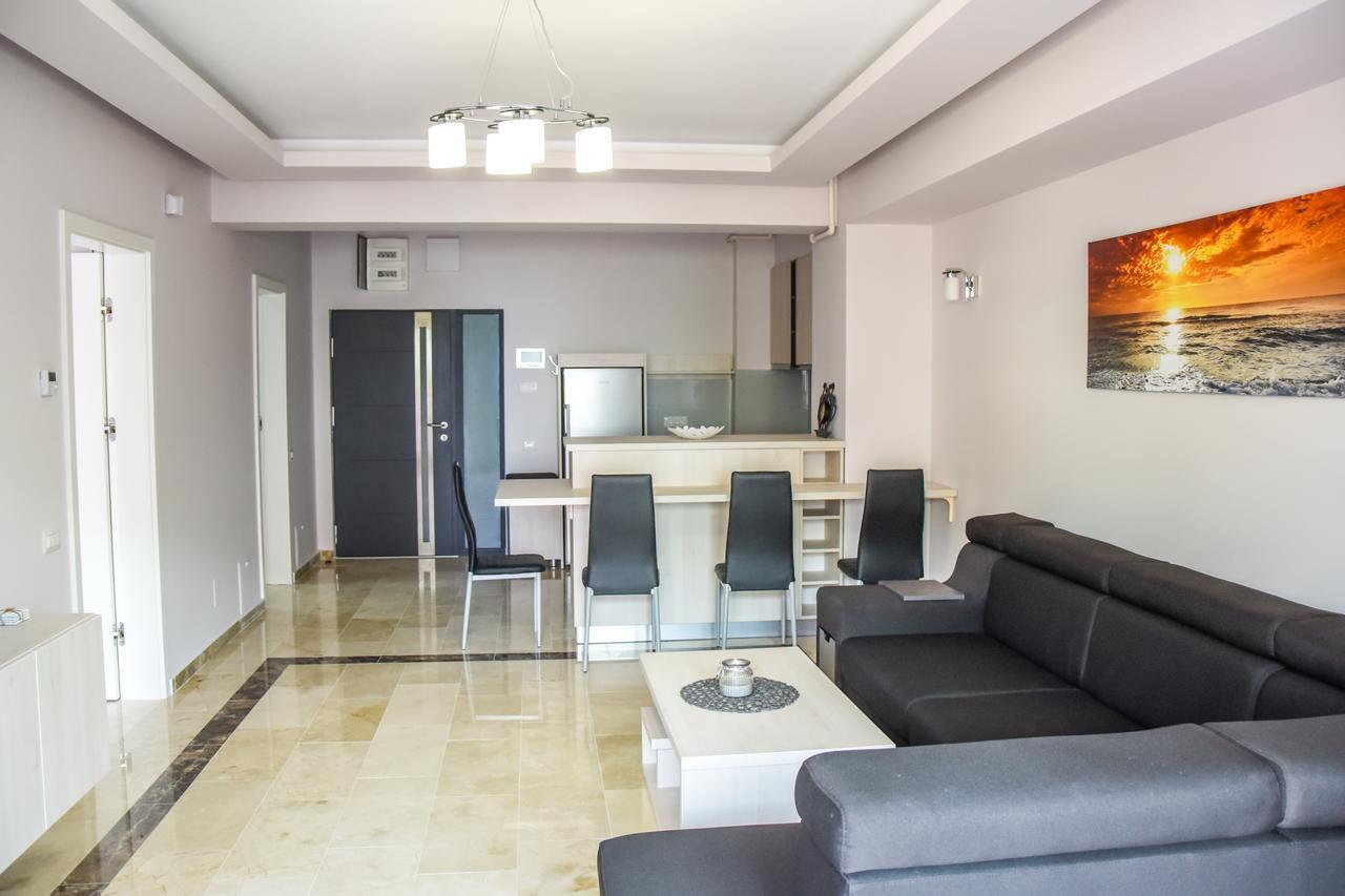 Sns Apartament In Vila Sophia Mamaia Exterior photo