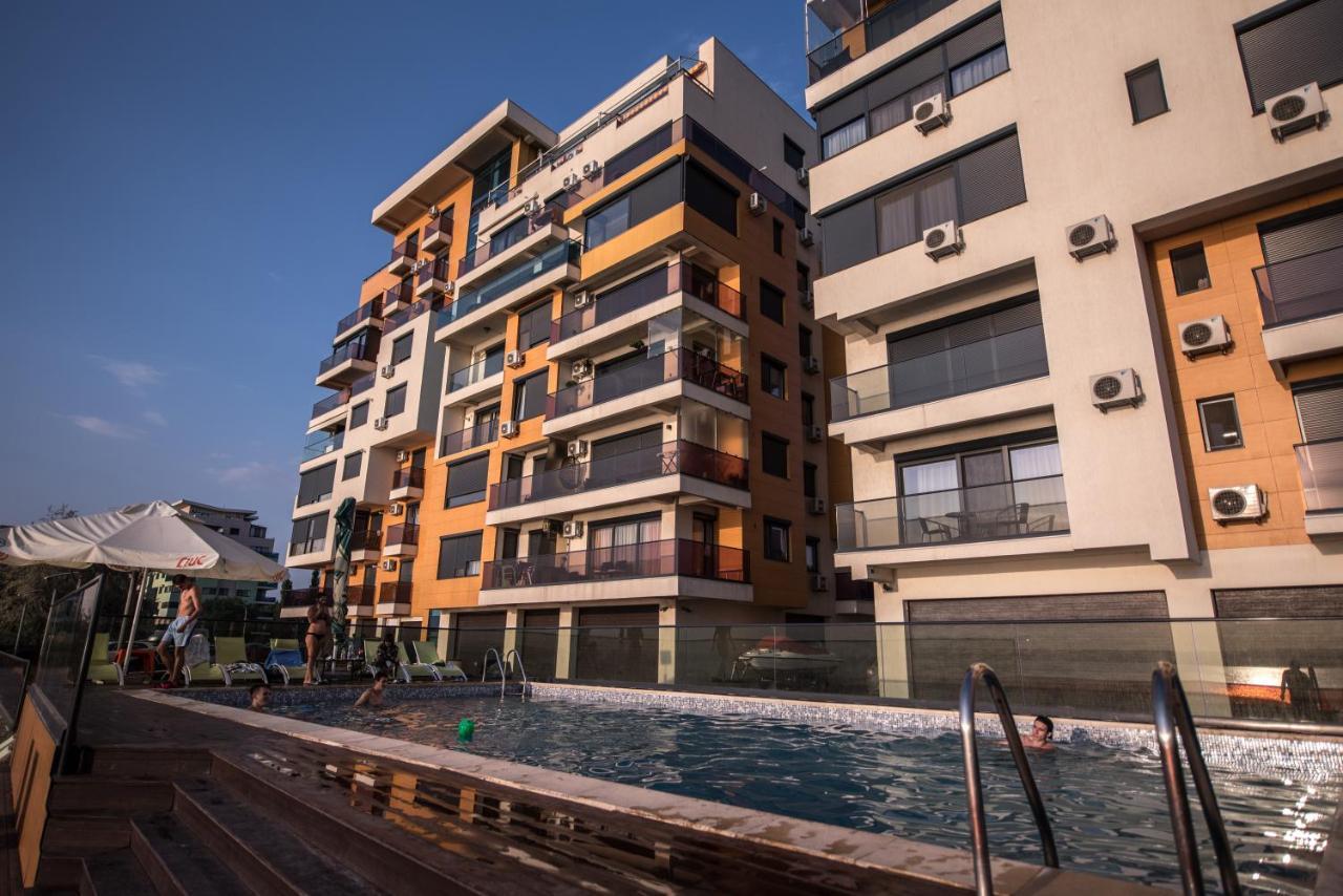 Sns Apartament In Vila Sophia Mamaia Exterior photo