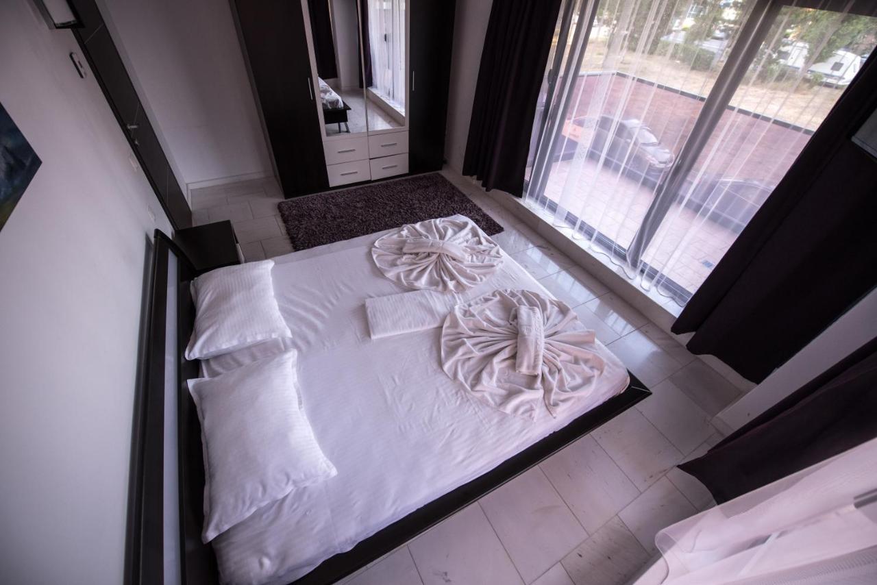 Sns Apartament In Vila Sophia Mamaia Exterior photo