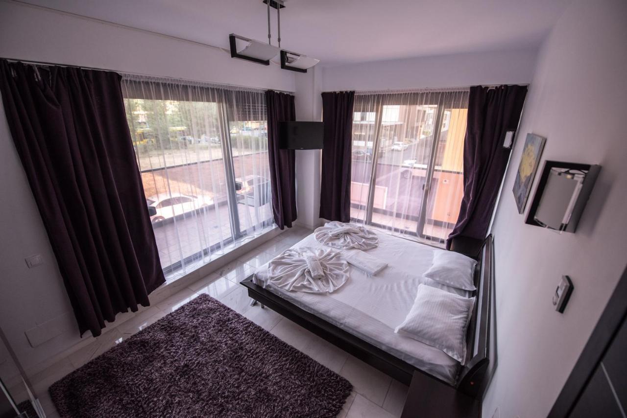 Sns Apartament In Vila Sophia Mamaia Exterior photo
