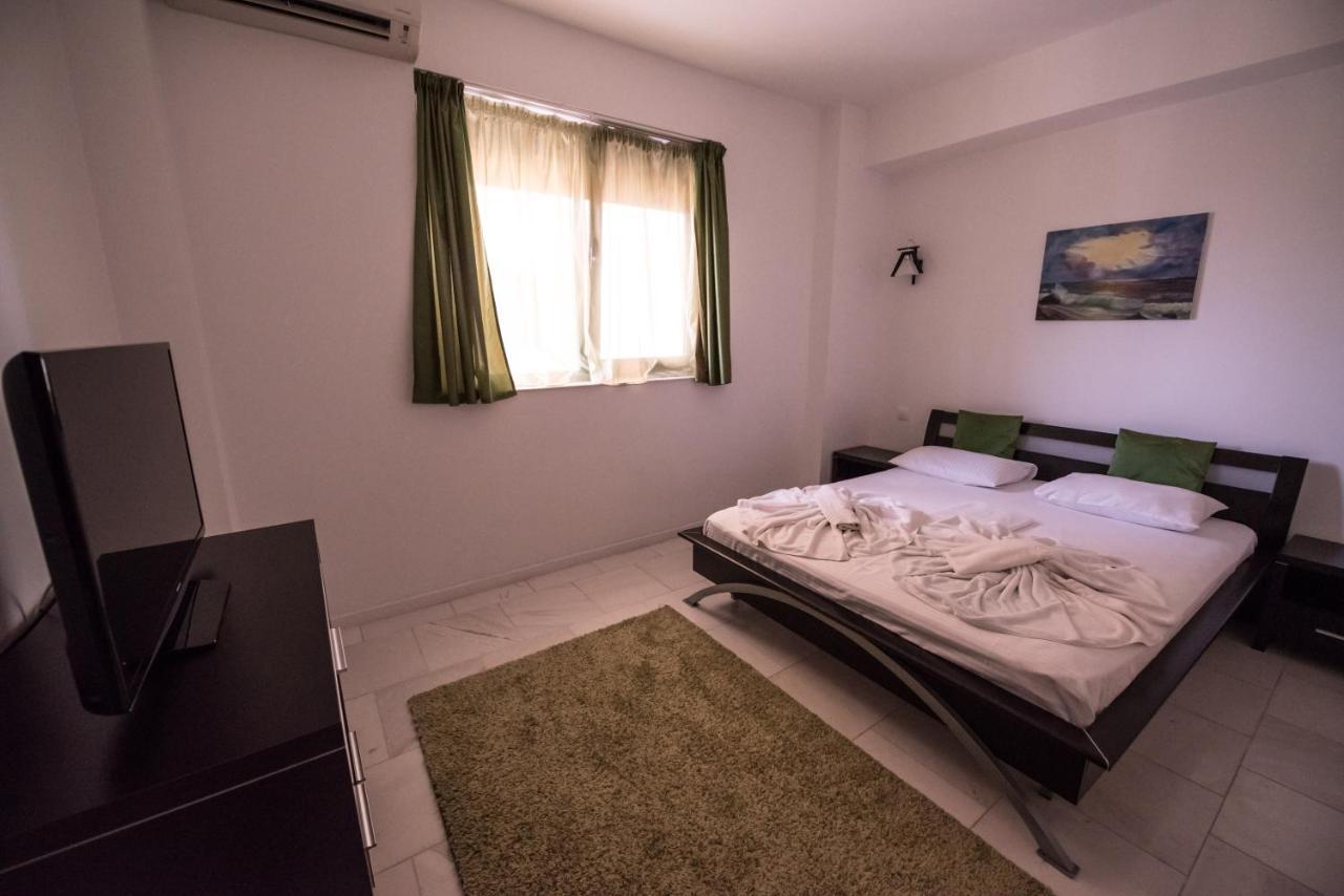 Sns Apartament In Vila Sophia Mamaia Exterior photo
